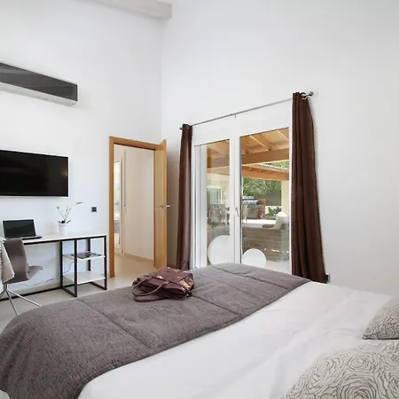 Alba Villa